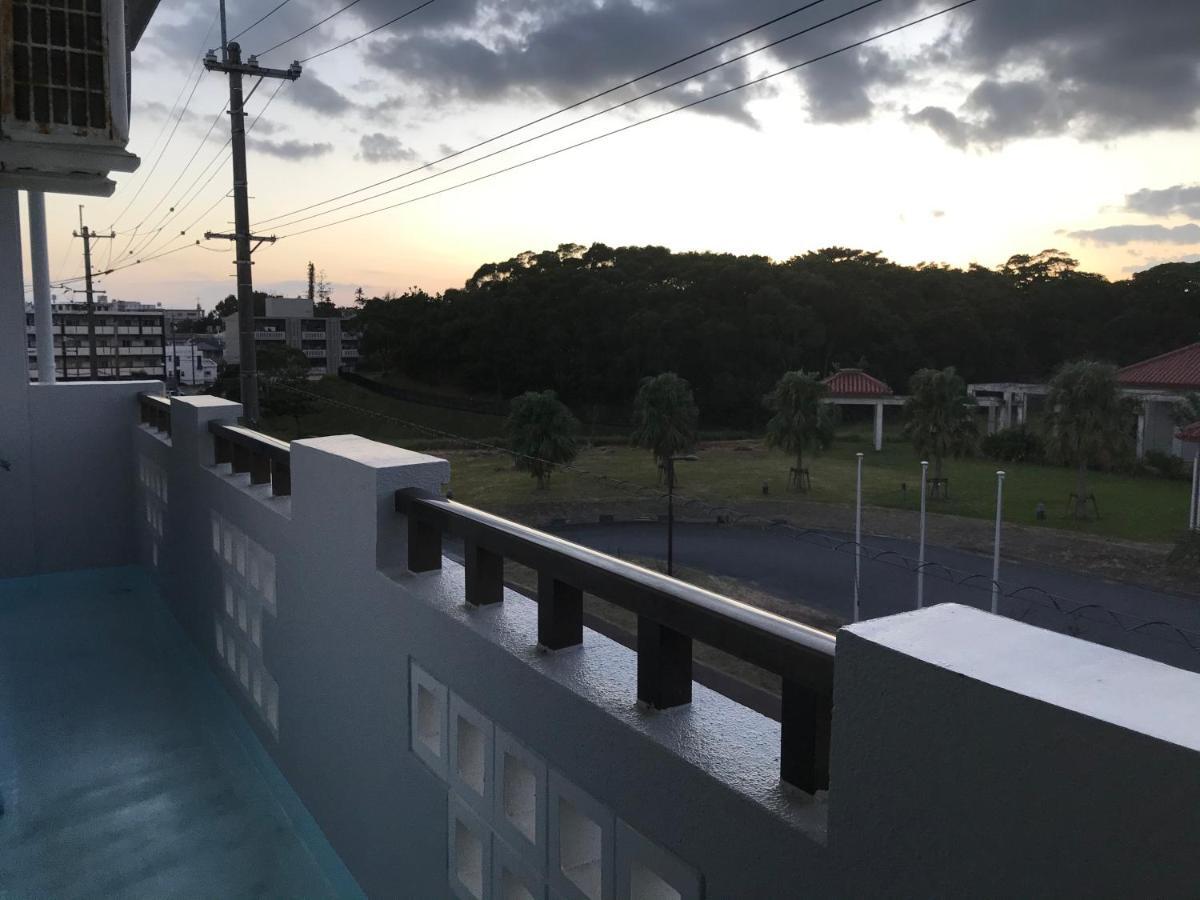 名護市多香奈アパートメント エクステリア 写真